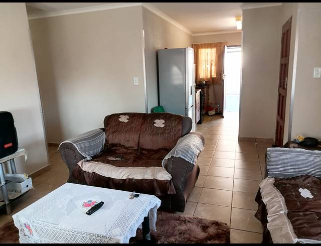 3 BEDROOM HOUSE FOR SALE IN WATERKLOOF HILL ESTATE